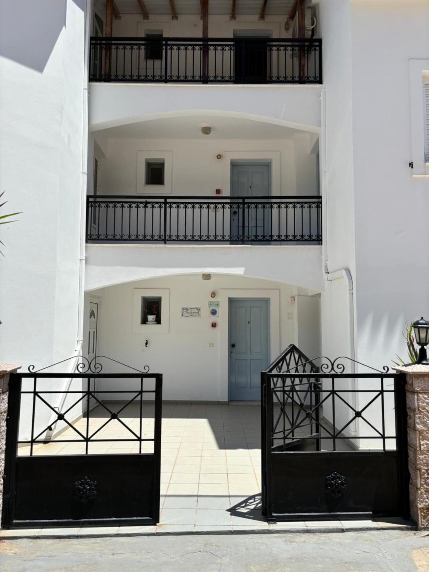 Friderica House Hotel Pórosz Kültér fotó