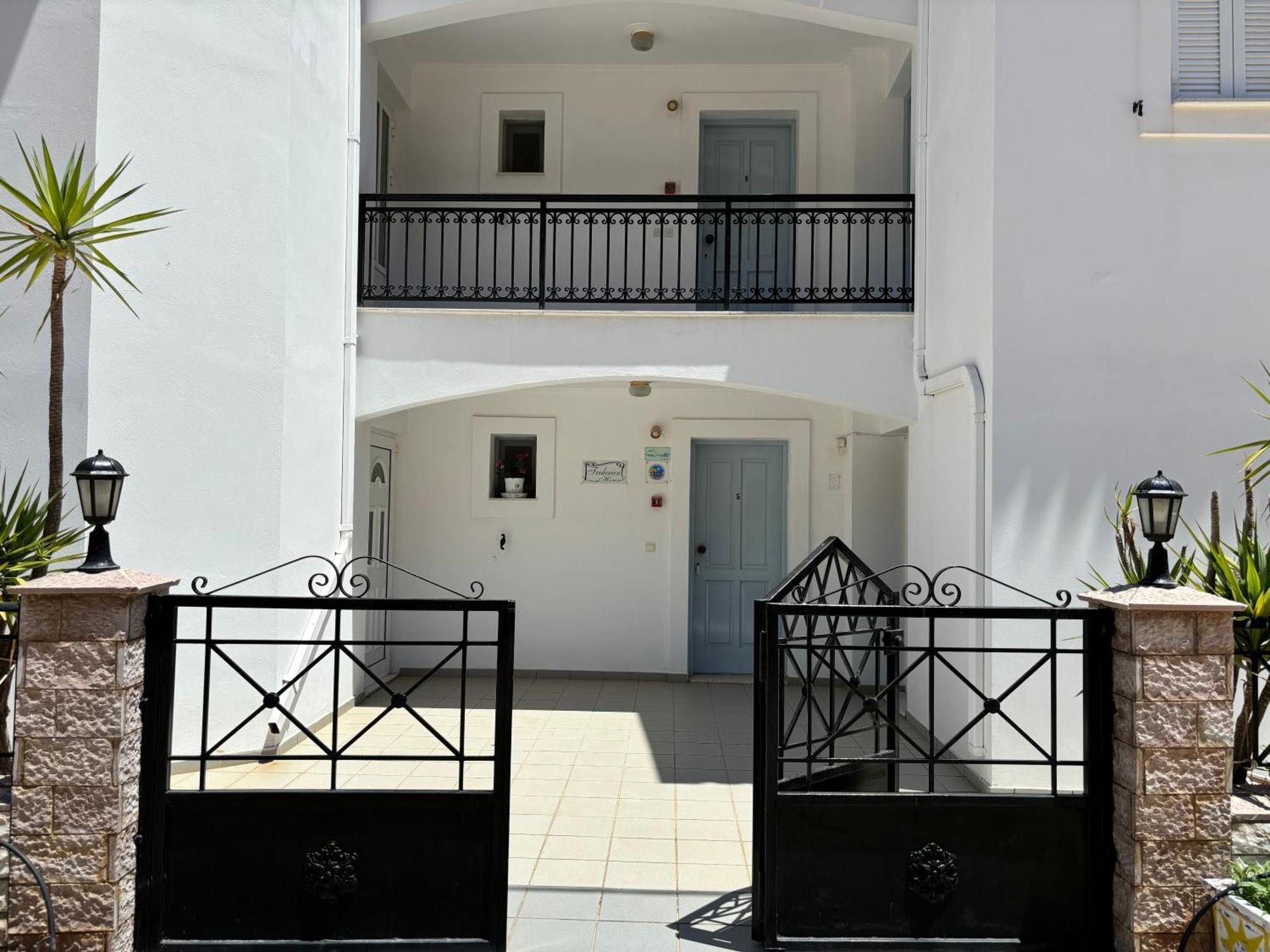 Friderica House Hotel Pórosz Kültér fotó